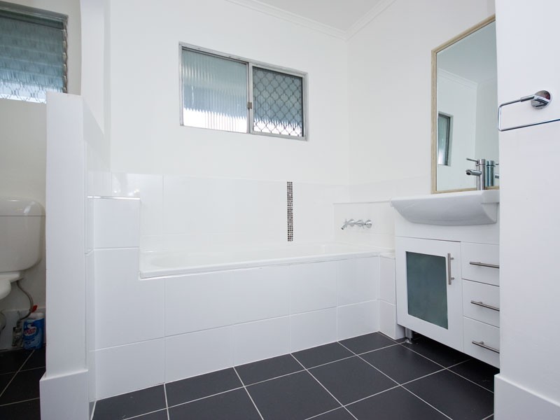 15 Penambul Crescent, Ferny Hills QLD 4055