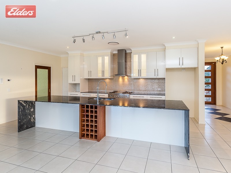 828 Bunya Road, Draper QLD 4520