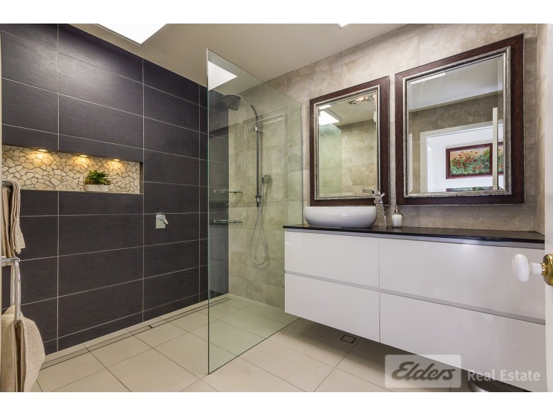 9 Eldershaw St, Everton Park QLD 4053