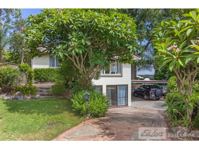 9 Eldershaw St, Everton Park QLD 4053