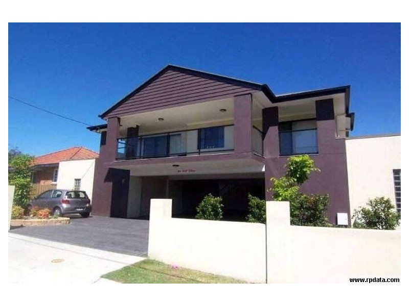 2/320 Hamilton Road, Chermside QLD 4032