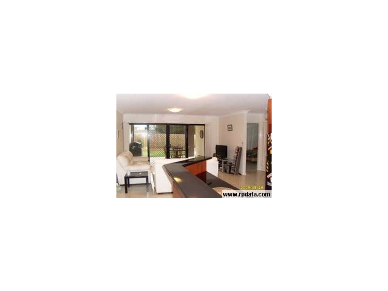 2/320 Hamilton Road, Chermside QLD 4032