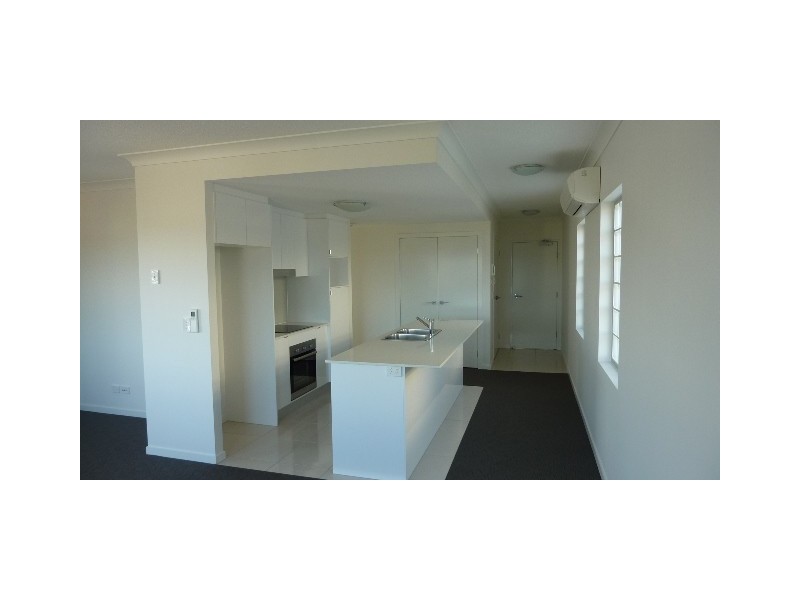 2/15 Zenith Street, Chermside QLD 4032