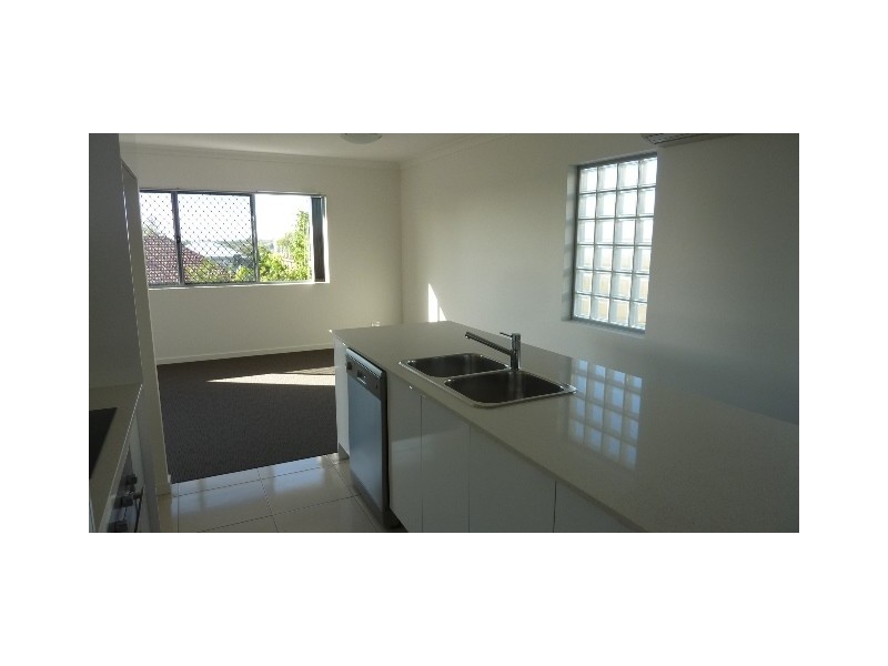 4/15 Zenith Street, Chermside QLD 4032