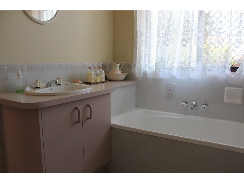 4 Diane Court, Deception Bay QLD 4508