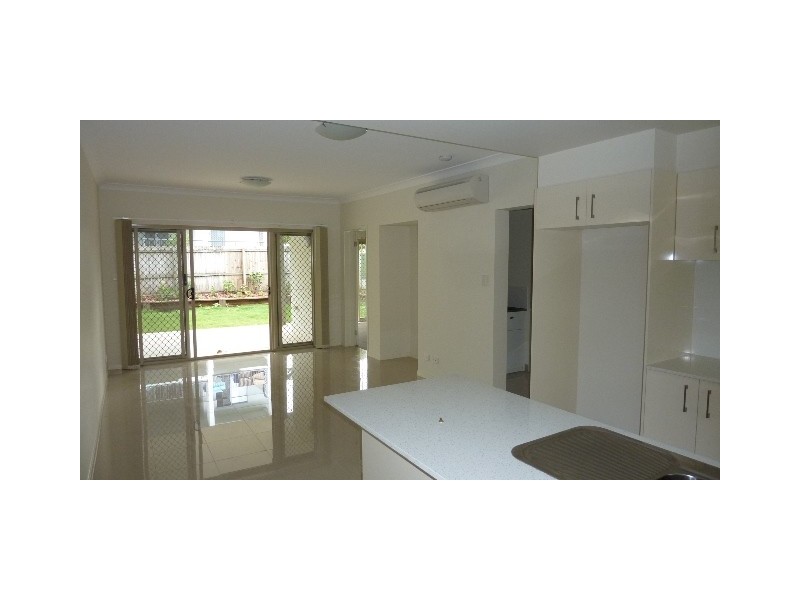 2/3 Tabbil Street, Zillmere QLD 4034