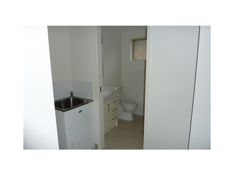 2/3 Tabbil Street, Zillmere QLD 4034