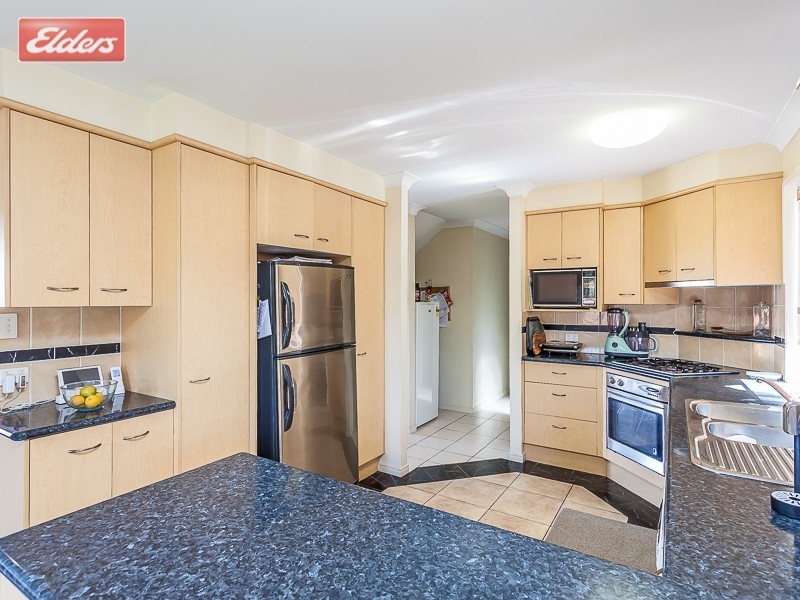 26 Bankhead Cres, Stafford Heights QLD 4053