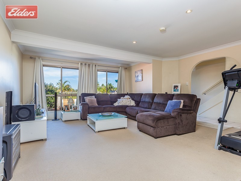 26 Bankhead Cres, Stafford Heights QLD 4053