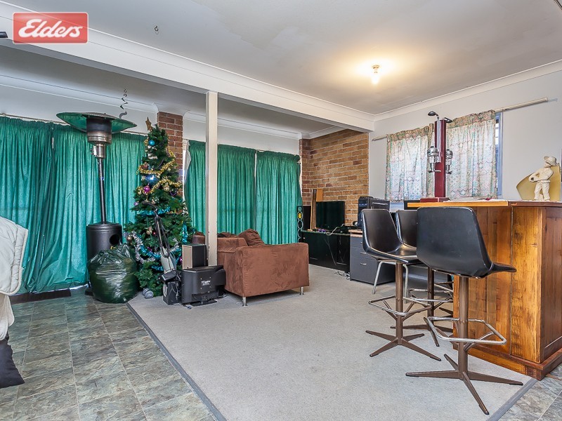 26 Bankhead Cres, Stafford Heights QLD 4053