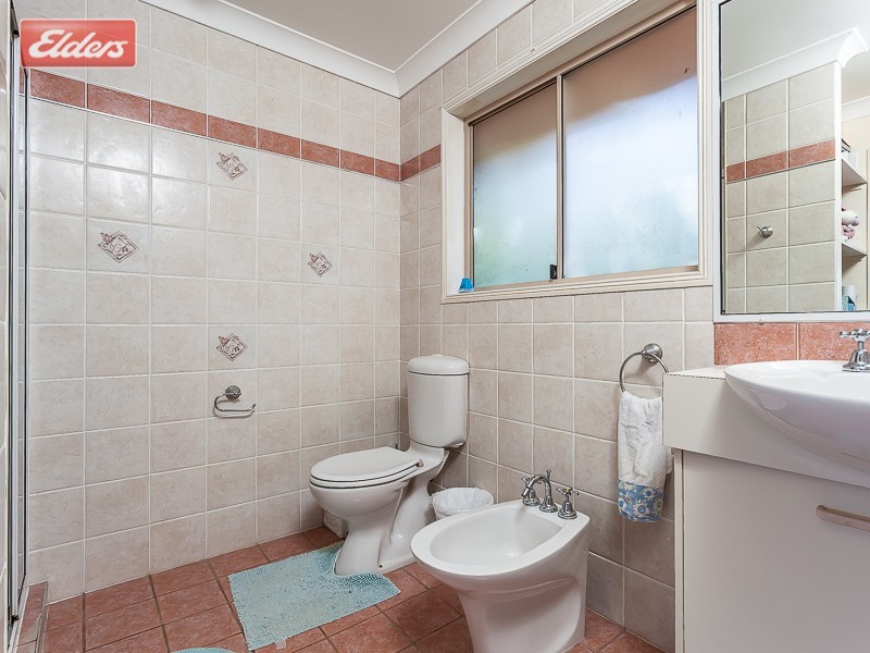 26 Bankhead Cres, Stafford Heights QLD 4053