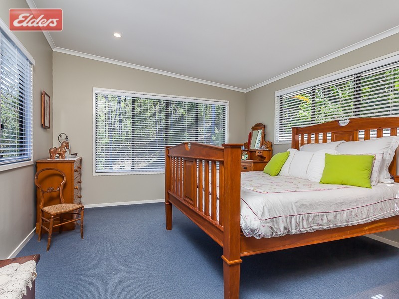 1 Alderwood Court, Ferny Hills QLD 4055