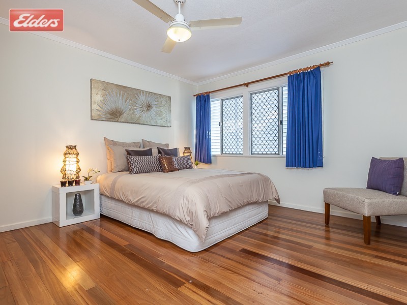 33 Landscape Street, Stafford Heights QLD 4053