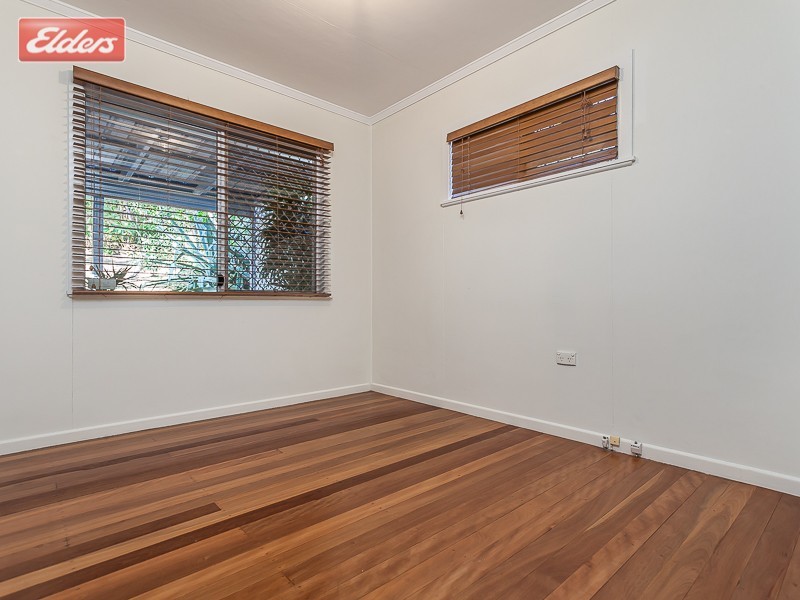 33 Landscape Street, Stafford Heights QLD 4053