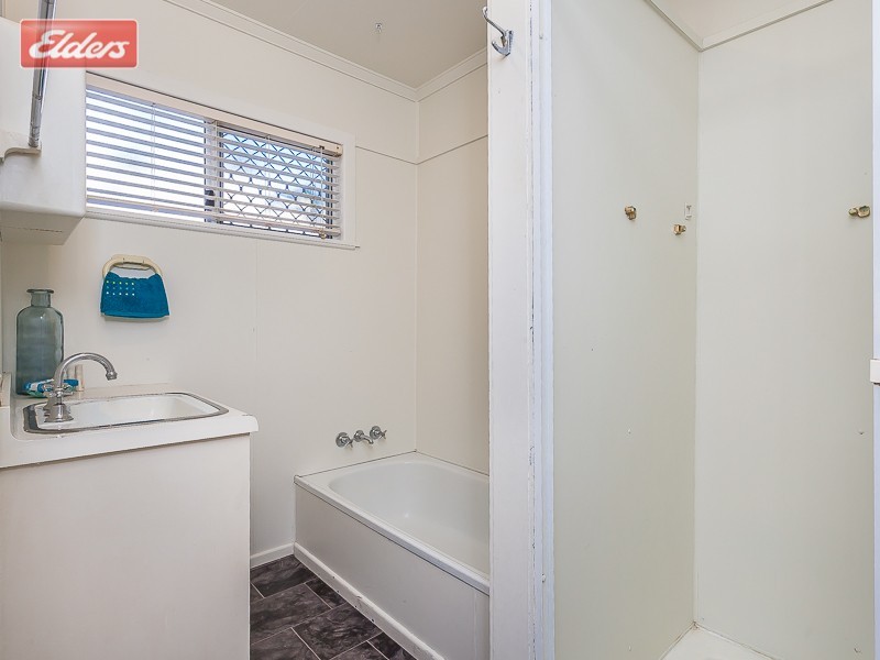 33 Landscape Street, Stafford Heights QLD 4053