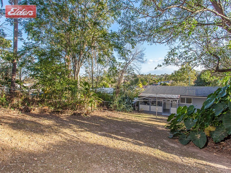 33 Landscape Street, Stafford Heights QLD 4053