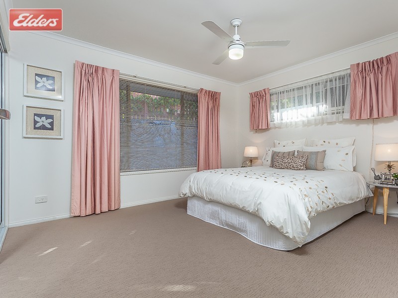 15 Bankhead Crescent, Stafford Heights QLD 4053