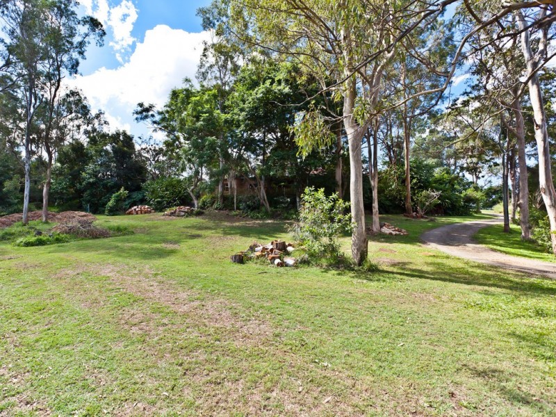 73 Pullen Rd, Everton Park QLD 4053