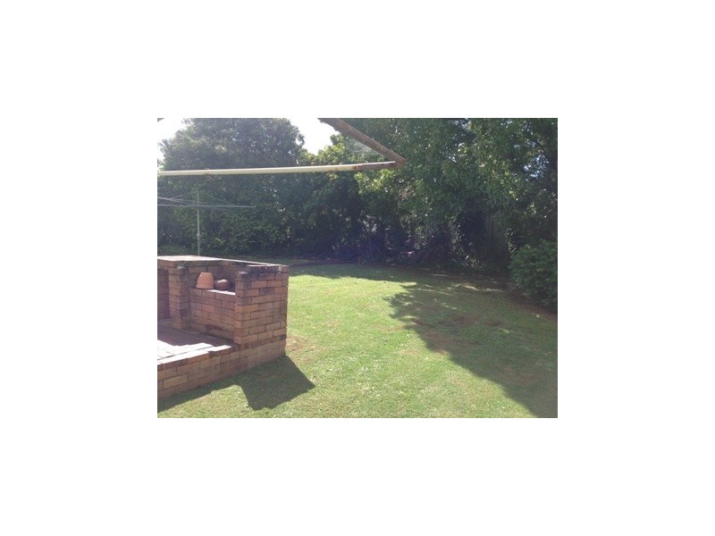 11 Sunny Avenue, Wavell Heights QLD 4012