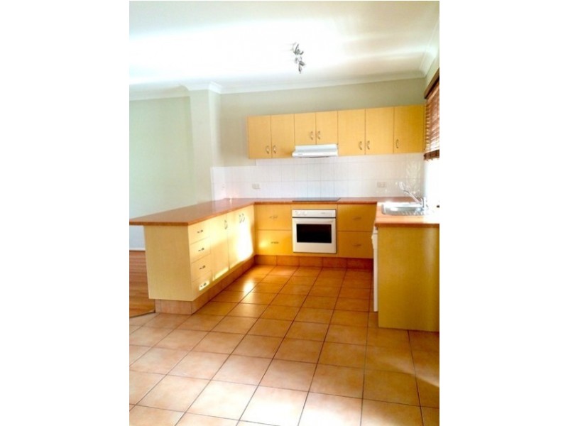 64 Bower Street, Annerley QLD 4103