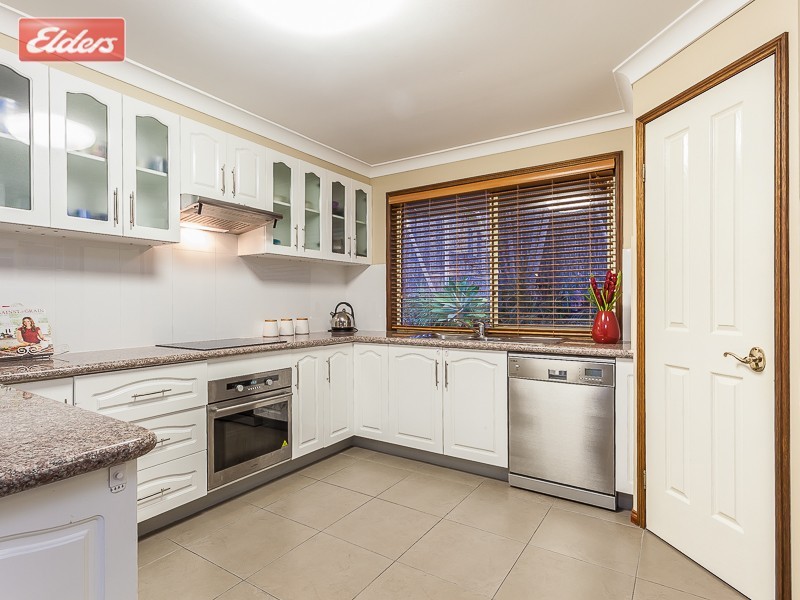 17 Oakmont Crescent, Albany Creek QLD 4035