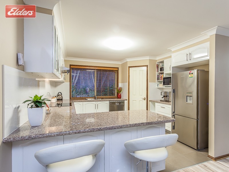 17 Oakmont Crescent, Albany Creek QLD 4035