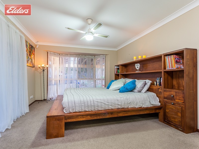 17 Oakmont Crescent, Albany Creek QLD 4035