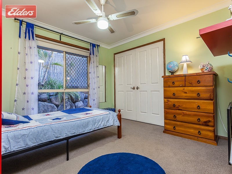 17 Oakmont Crescent, Albany Creek QLD 4035