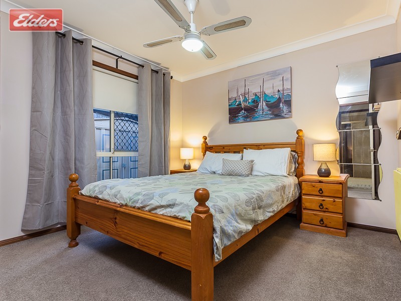 17 Oakmont Crescent, Albany Creek QLD 4035