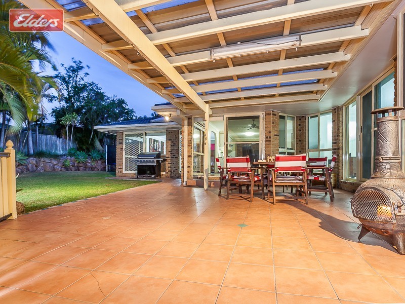 17 Oakmont Crescent, Albany Creek QLD 4035