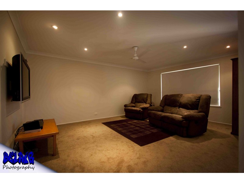 74 Reginald Avenue, Arana Hills QLD 4054