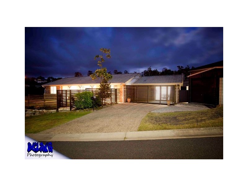 74 Reginald Avenue, Arana Hills QLD 4054