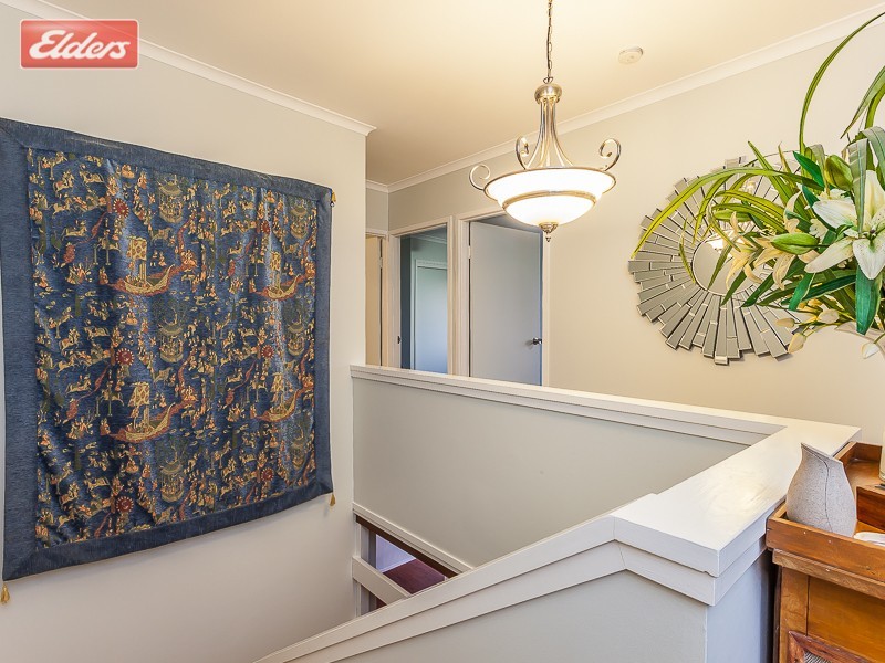 27 Plucks Road, Arana Hills QLD 4054