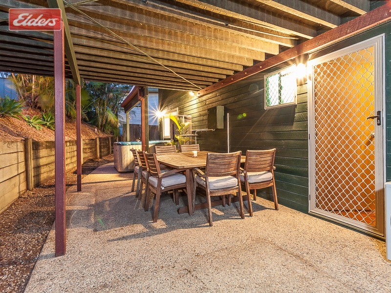 27 Plucks Road, Arana Hills QLD 4054