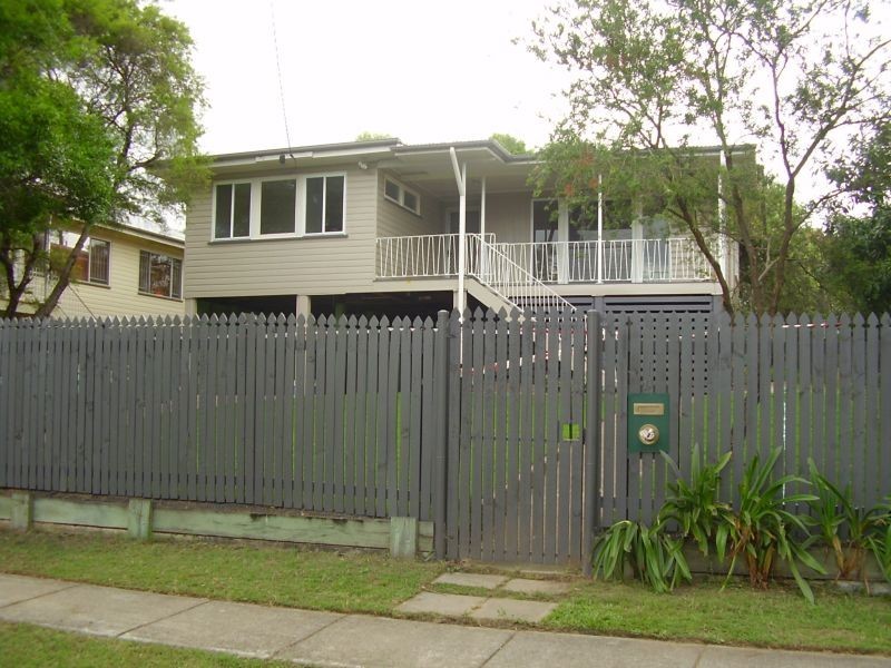 11 Knutsford Street, Chermside West QLD 4032