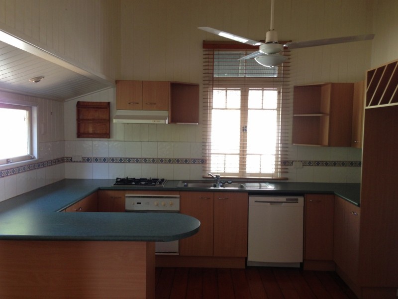 10 Grays Road, Gaythorne QLD 4051