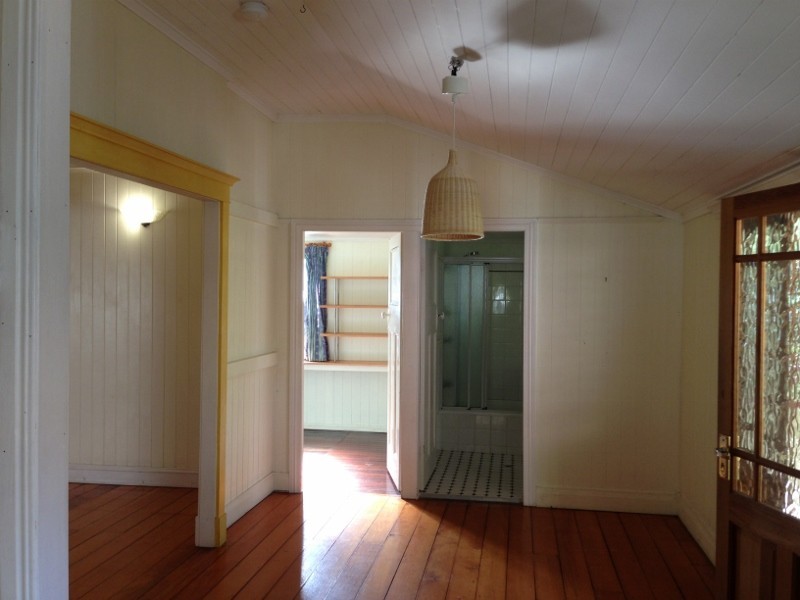 10 Grays Road, Gaythorne QLD 4051