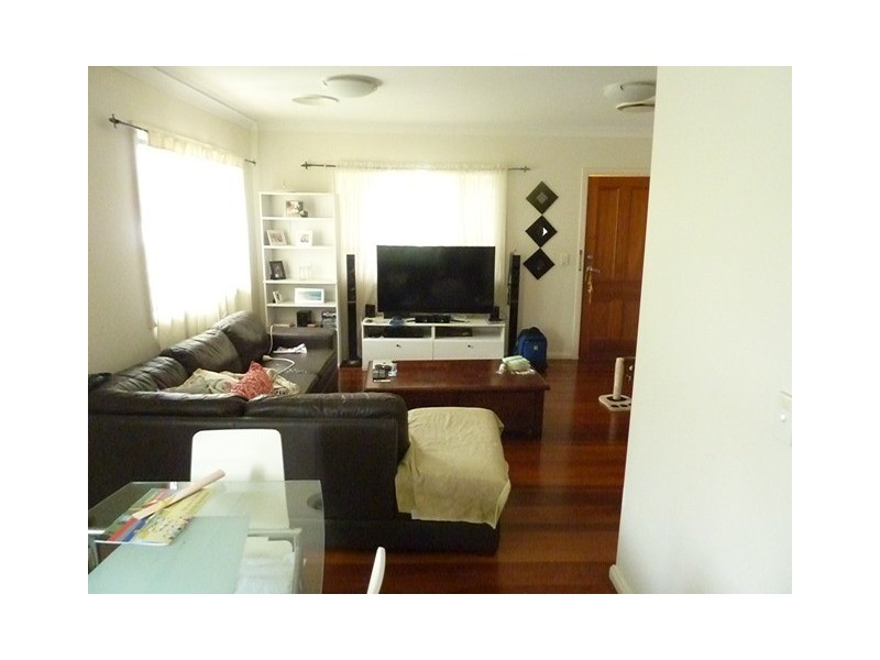 17 Curwen Terrace, Chermside QLD 4032