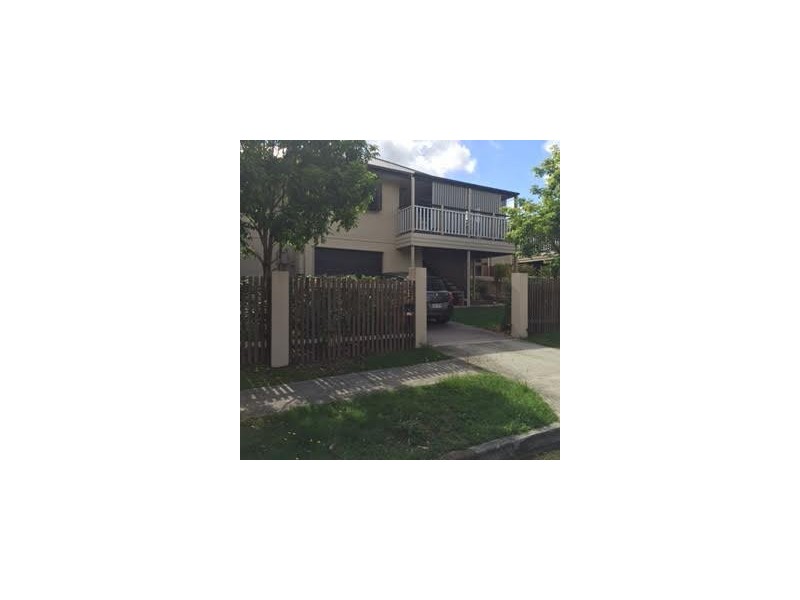 17 Curwen Terrace, Chermside QLD 4032