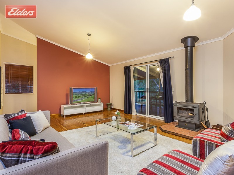 4 Woodgate Court, Ferny Hills QLD 4055