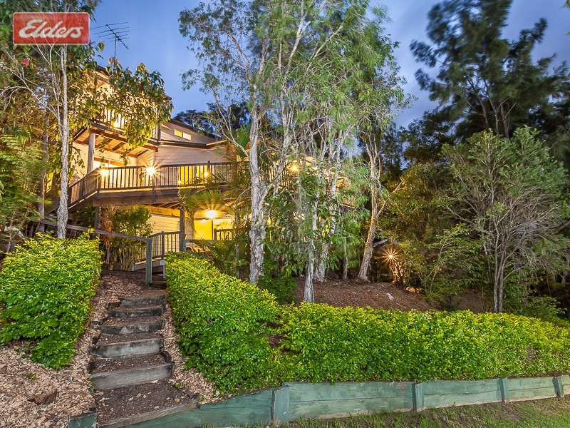 4 Woodgate Court, Ferny Hills QLD 4055