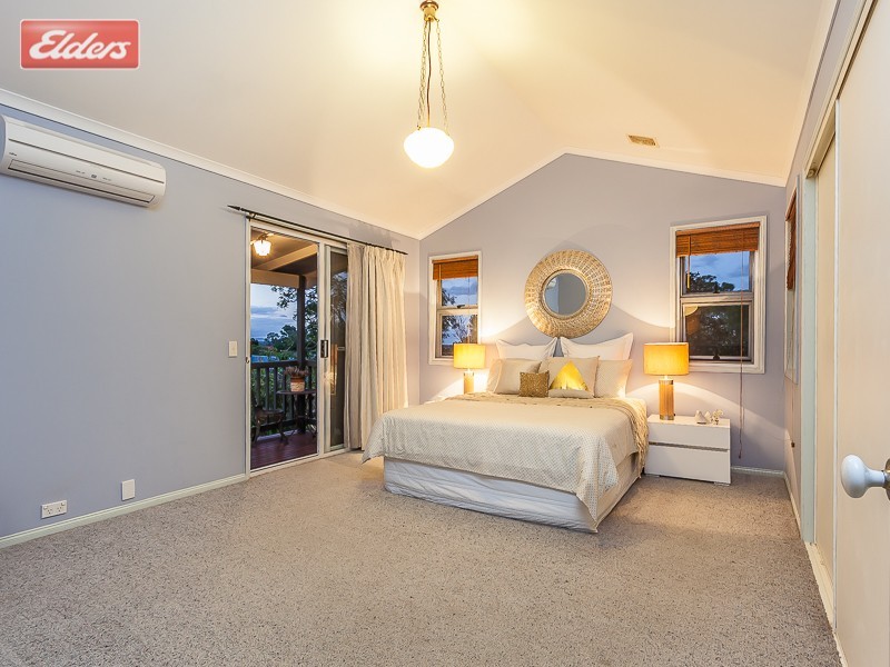 4 Woodgate Court, Ferny Hills QLD 4055