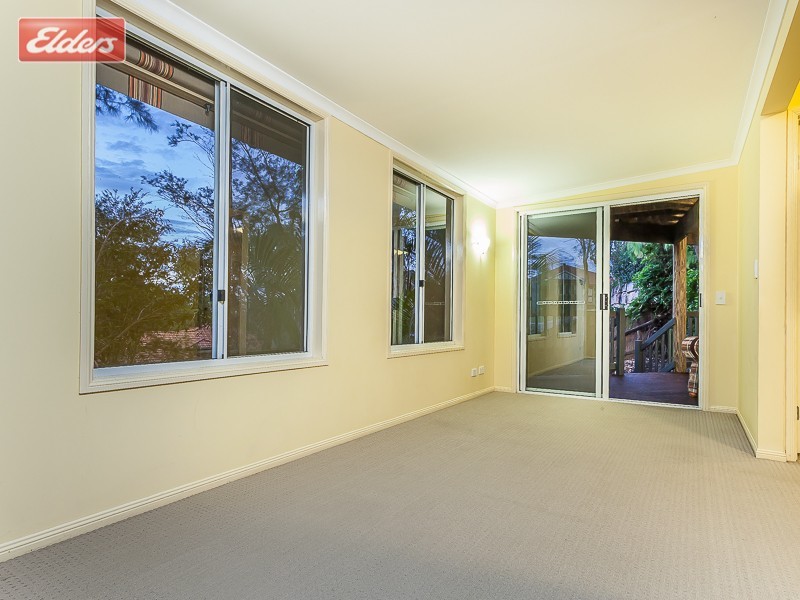 4 Woodgate Court, Ferny Hills QLD 4055