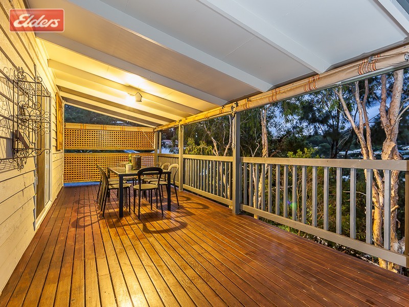 4 Woodgate Court, Ferny Hills QLD 4055