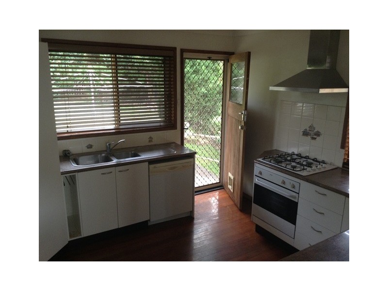 6 Caratel Street, Stafford Heights QLD 4053