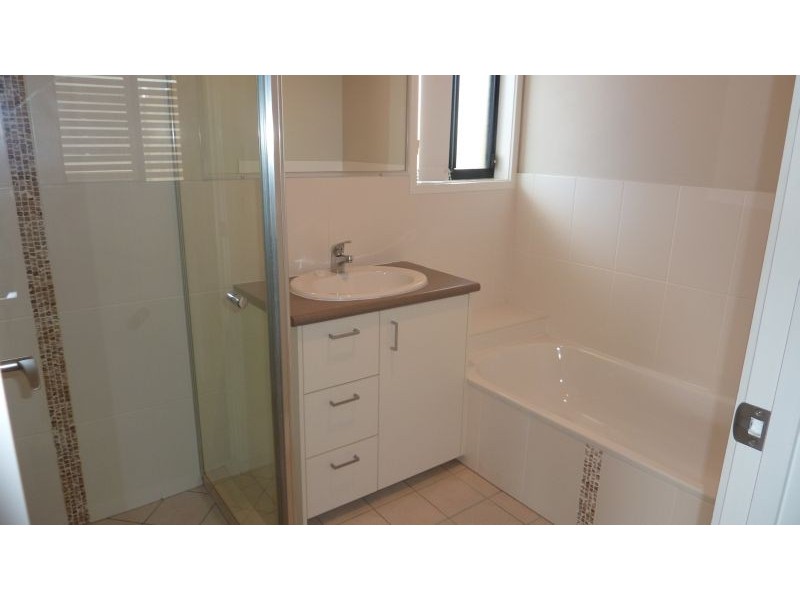 2/5 Seabrook Street, Kedron QLD 4031