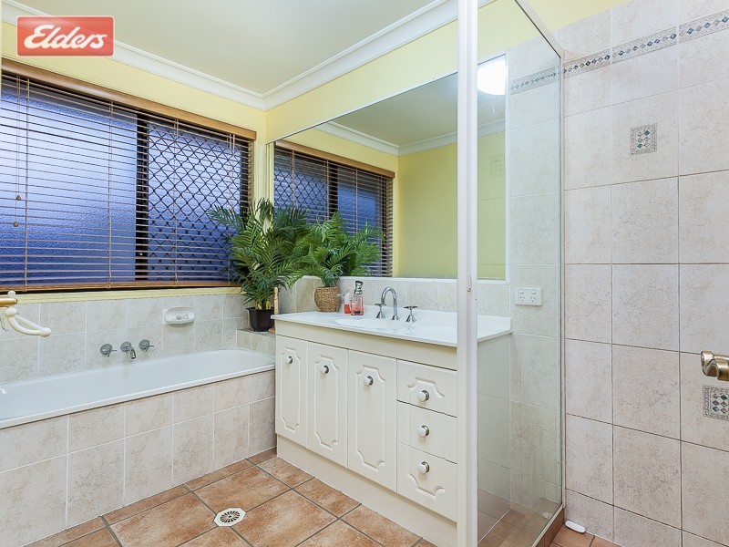 87 Hillenvale Avenue, Arana Hills QLD 4054