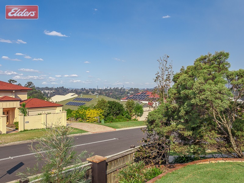 87 Hillenvale Avenue, Arana Hills QLD 4054