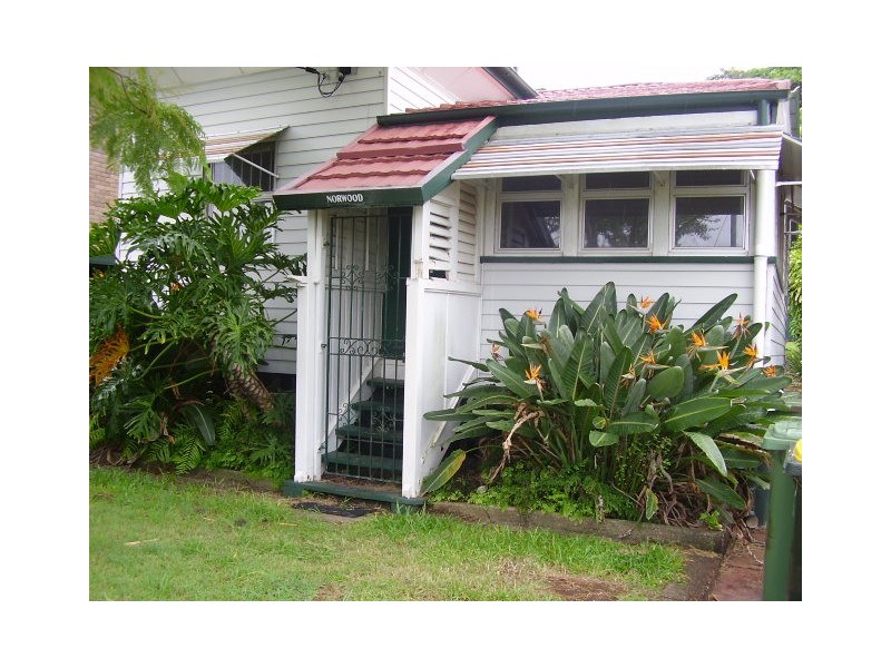 16 Arthur Street, Woody Point QLD 4019