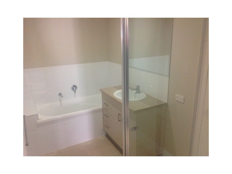1 Wedge Tail Court, Griffin QLD 4503